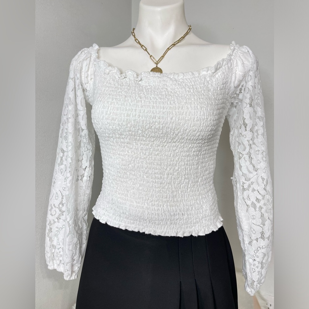 Long sleeve blouse with spring front and back